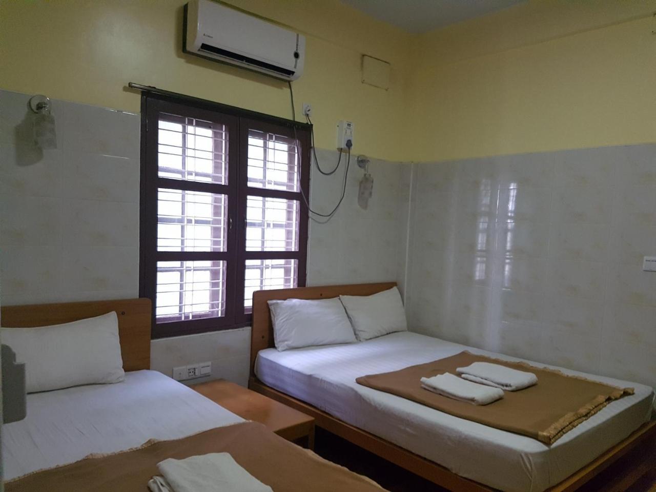 Shwe Eain Si Guest House - Burmese Only Myeik Ngoại thất bức ảnh