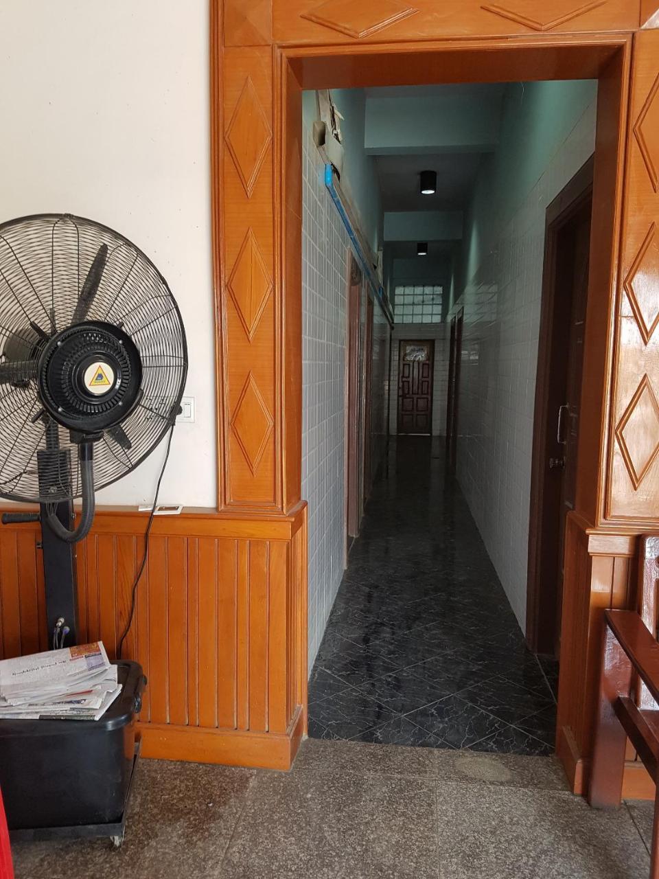 Shwe Eain Si Guest House - Burmese Only Myeik Ngoại thất bức ảnh